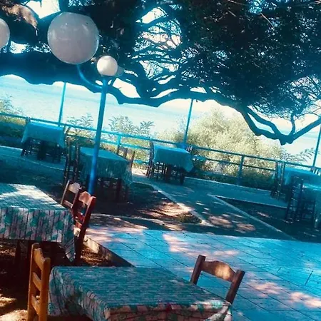 Camping Kato Alissos キャンプ場